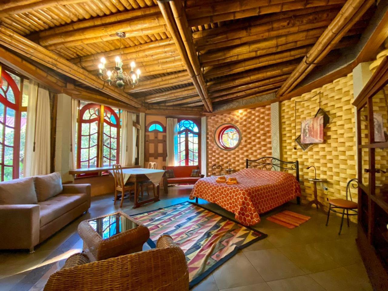 Finca Chamanapamba Guest House บาญอส ภายนอก รูปภาพ