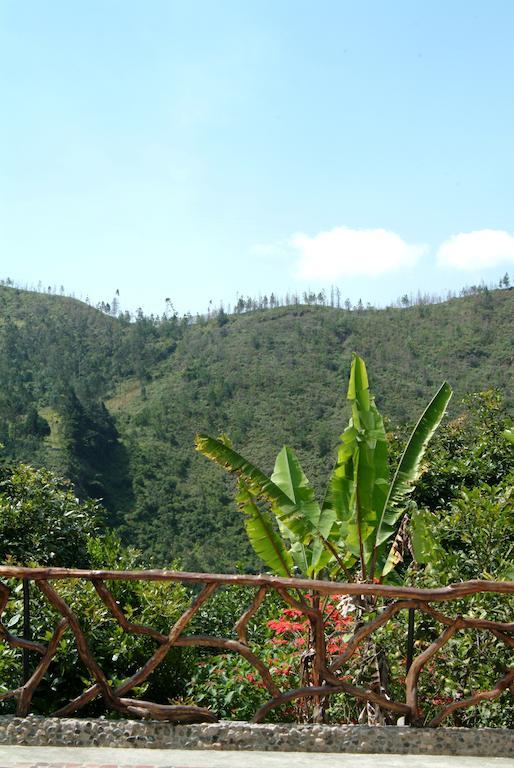 Finca Chamanapamba Guest House บาญอส ภายนอก รูปภาพ
