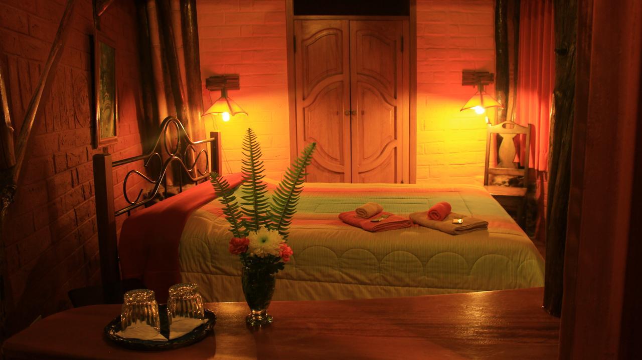 Finca Chamanapamba Guest House บาญอส ภายนอก รูปภาพ